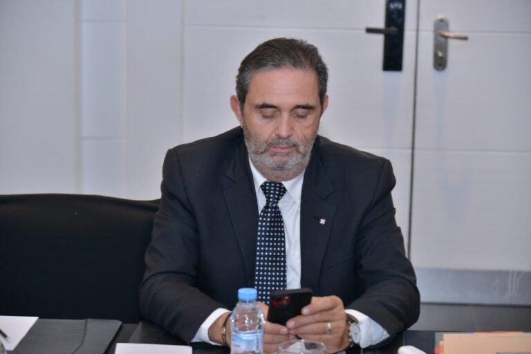 AG12